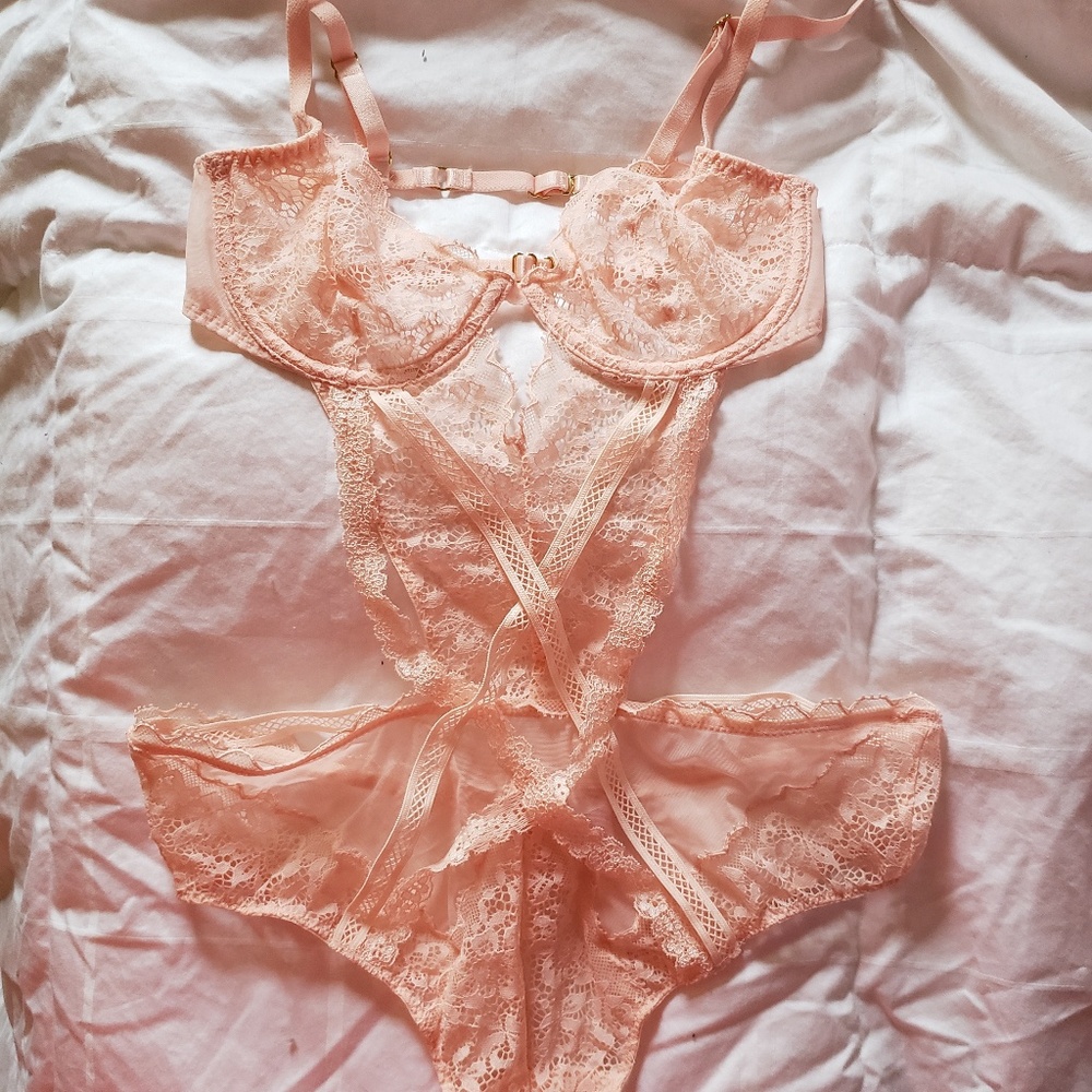 Victoria's secret lingerie teddy one piece 34b